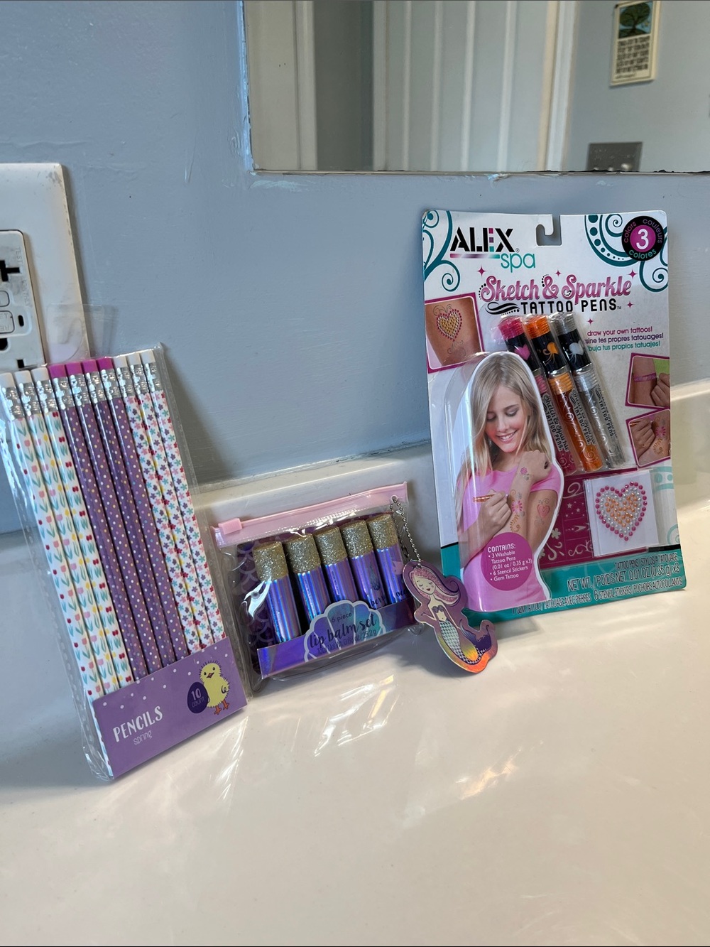 ✨NWT Girls Gift Bundle 🌈